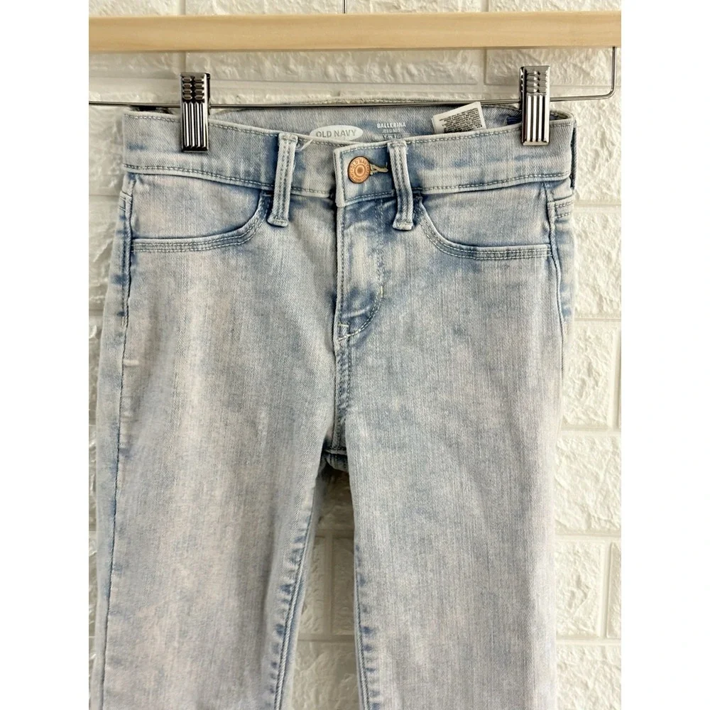 OLD NAVY GIRLS JEANS SIZE 10 BALLERINA JEGGINGS LIGHT WASH DENIM RAW‎ HEM